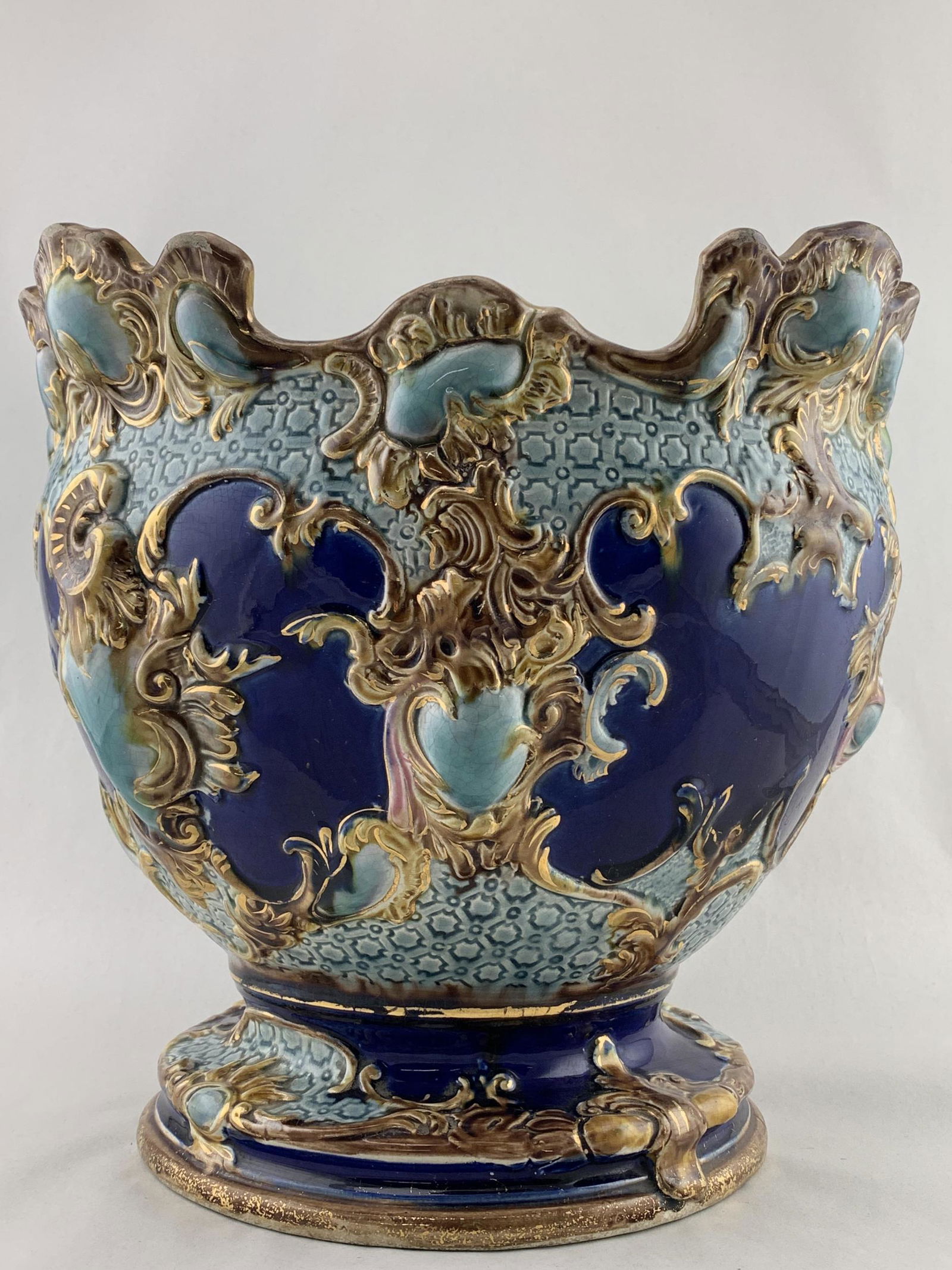 19th C English Majolica Cache Pot Jardiniere (1 of 9)