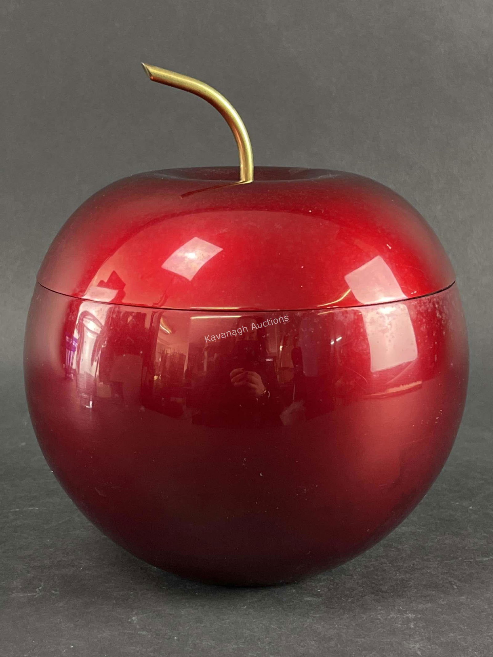 Vintage Apple Ice Bucket Apollo Studios New York: Vintage Apple Ice Bucket Apollo Studios New York Model Number 6792. Thermos insert. 8 inches diameter, 10 inches H with brass apple stem handle.