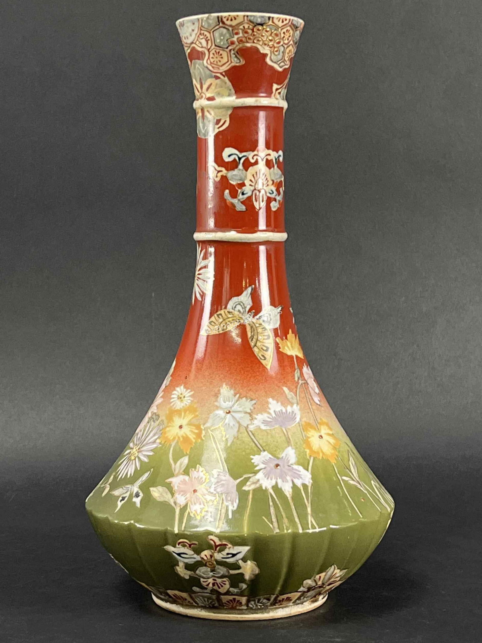 Antique Japanese Satsuma Vase (1 of 12)