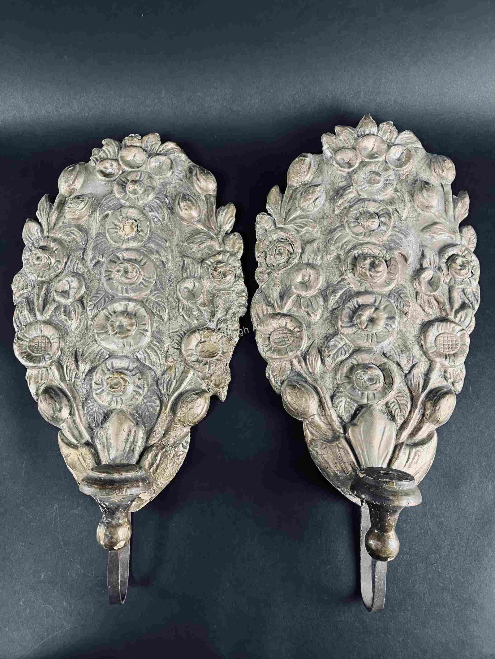 French Louis XVI Carved Gilt Wood Wall Sconces (1 of 7)