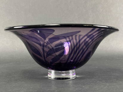 Large Eva Englund Orrefors Purple Graal Bowl: Large Eva Englund Orrefors Purple Graal Bowl. With original Orrefors sticker. 11 inches diameter x 5 H.