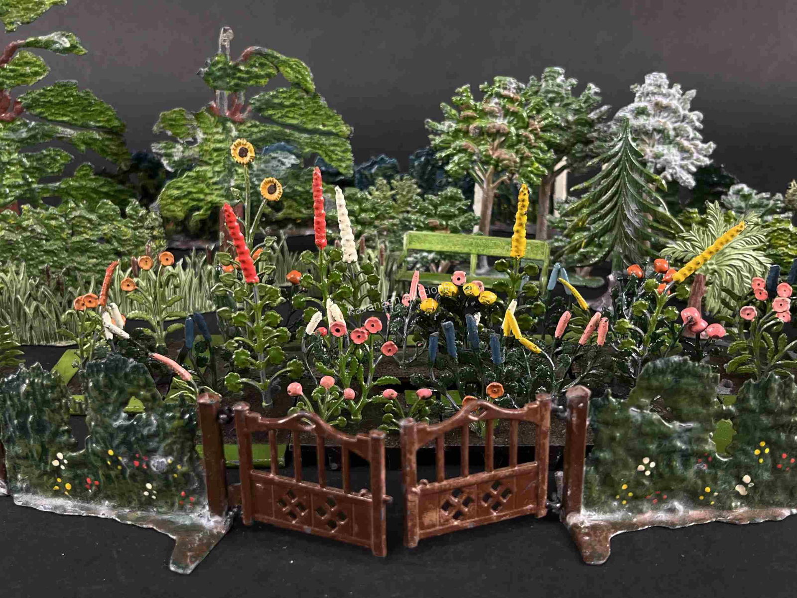 Large Set Britains Cast Lead Model Trees Foliage (1 of 15)