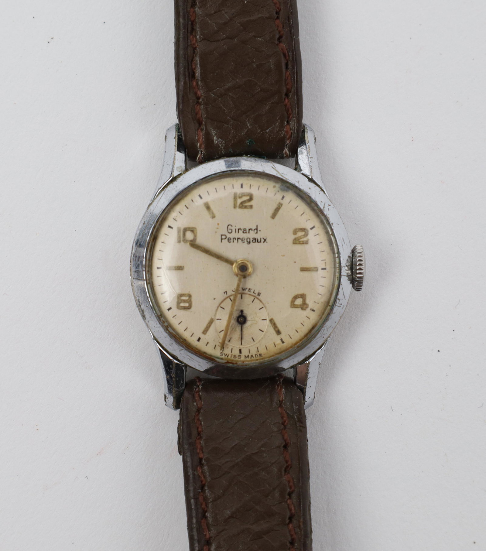 Girard Perregaux 17 Jewel Women's Watch: Girard Perregaux 17 Jewel Women's Watch with Inset Second Hand Movement. Some scratches to crystal, please see photos. Functioning. Case measures 1 x 1 inches.