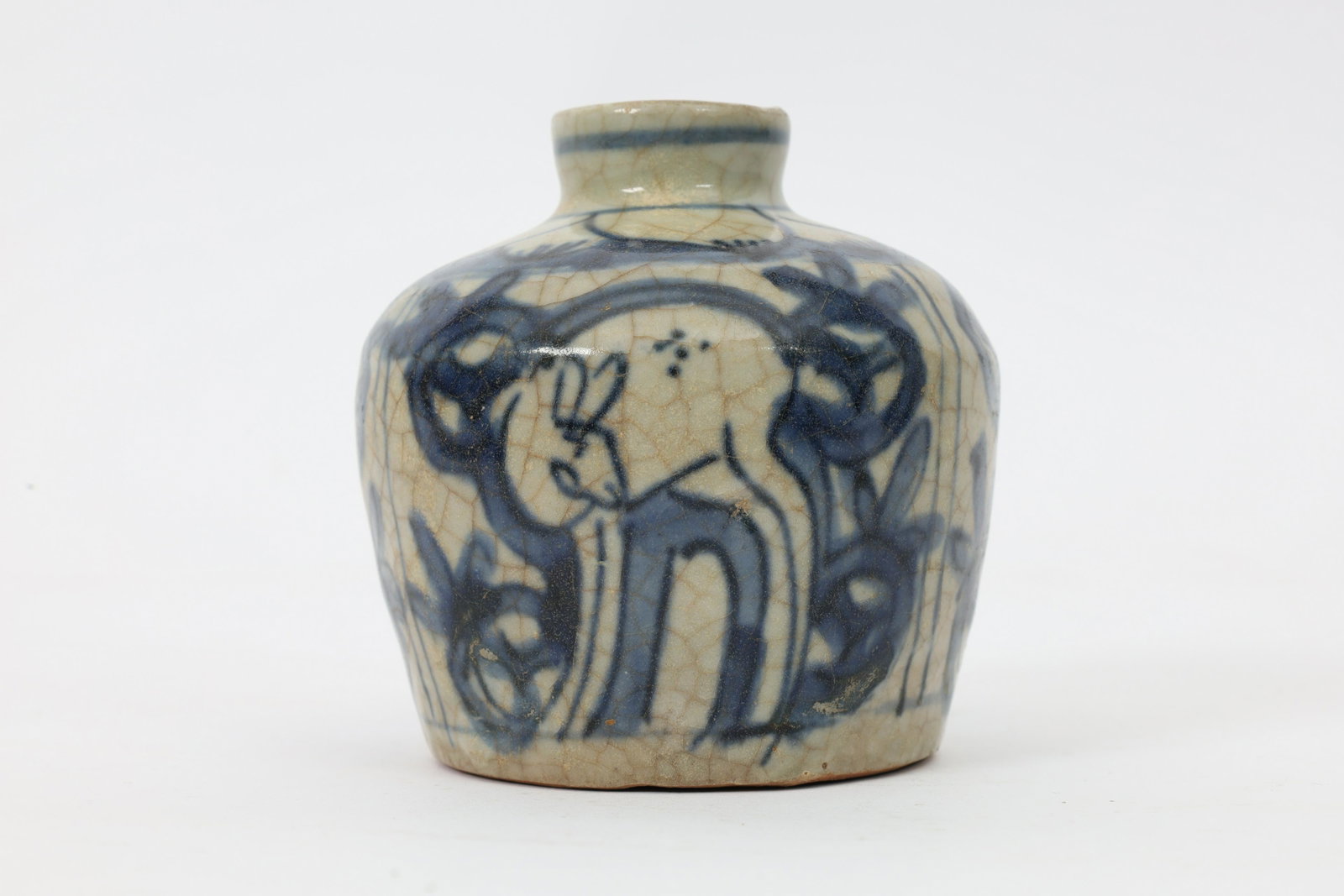 Ming Dynasty Chinese Blue And White Jar: Ming Dynasty Chinese Blue and White Jar decorated with deer. 3.25 inches H.