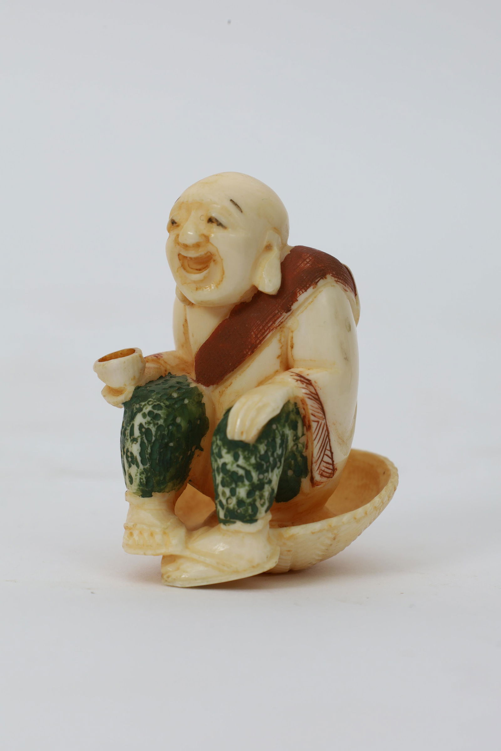 Japanese Netsuke Sitting Wise Man Laughing Signed (1 of 5)