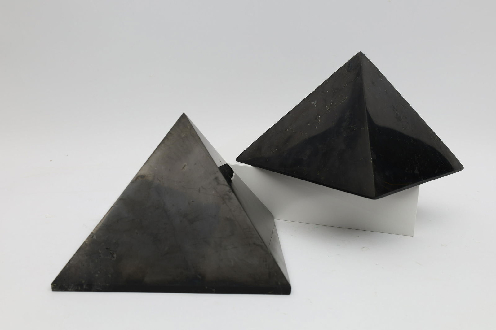 Pair Of Polished Black Stone Obelisks, Pyramids (1 of 5)