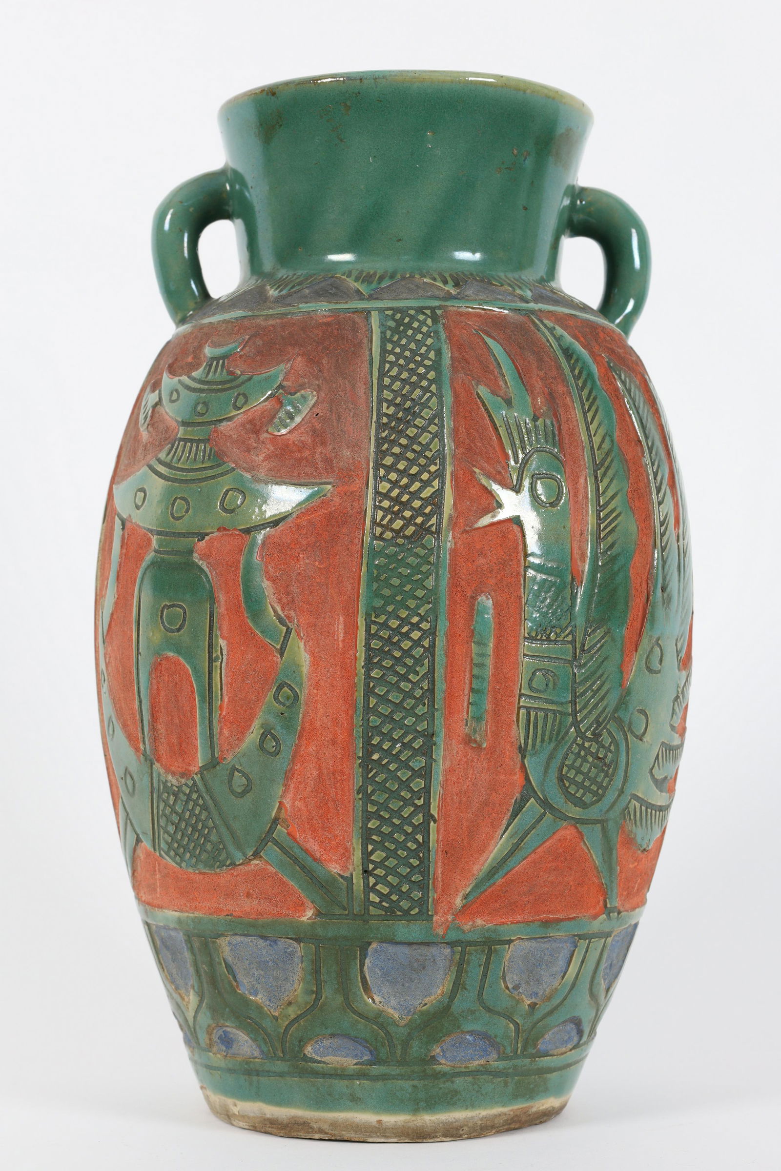 Signed Vietnamese Bien Hoa School Vase (1 of 10)