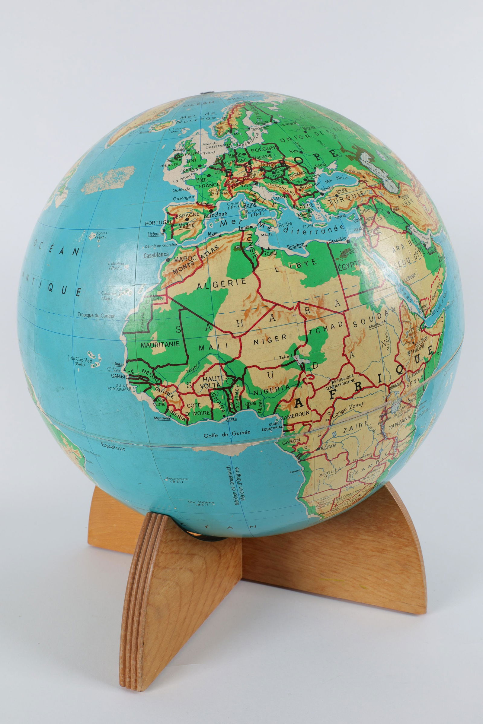 Vintage Denoyer Geppert Large Terrestrial Globe (1 of 8)