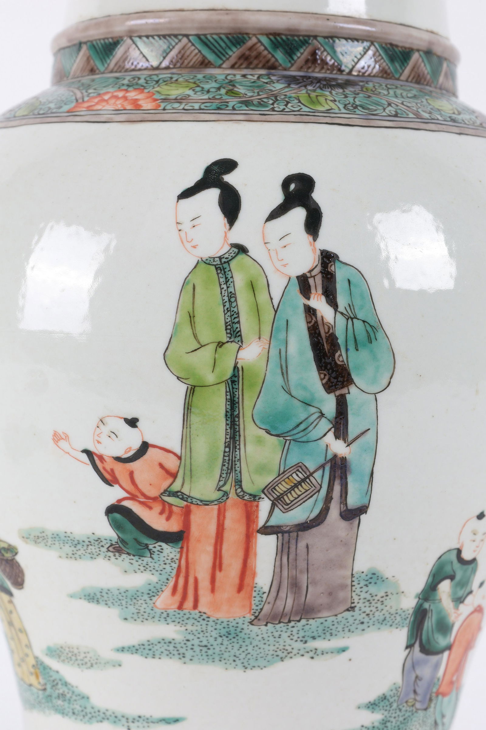 中国陶瓷◇「 清◇ 鬥彩 人物故事紋觀音瓶◇ 」極細工 唐