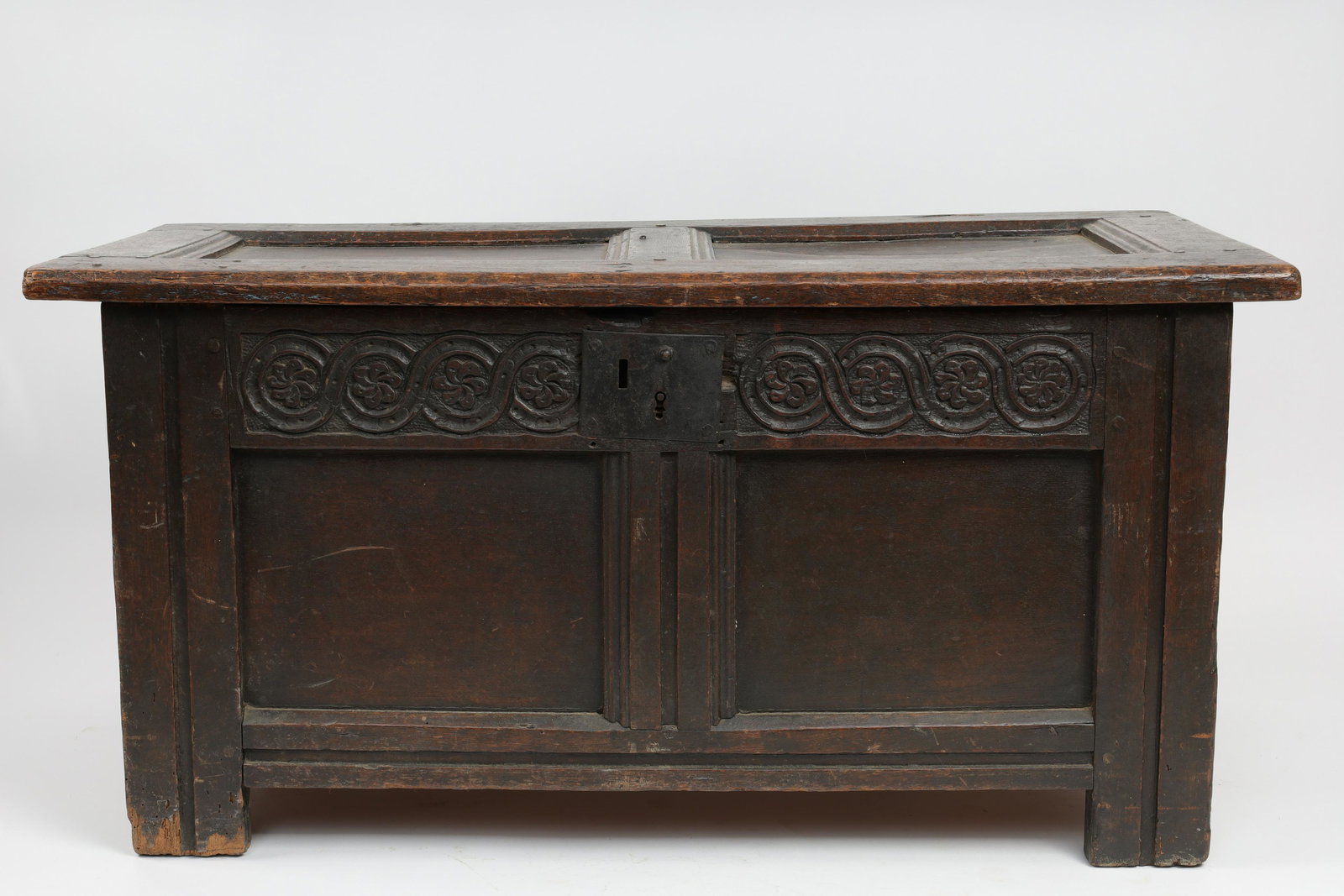 17th C English Carved Oak Panel Top Blanket Chest (1 of 12)