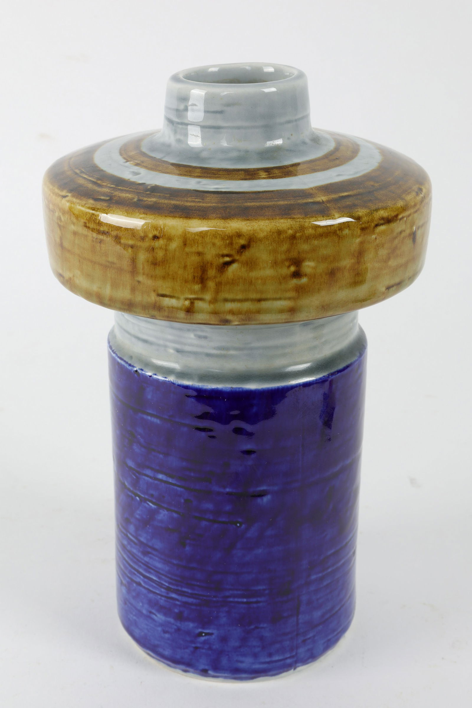 1960s Rorstrand Sweden TITUS Vasy by Olle Albenius: 1960s Rorstrand Sweden TITUS Vasy by Olle Albenius. Measures 8.5 inches H x 5 diameter.