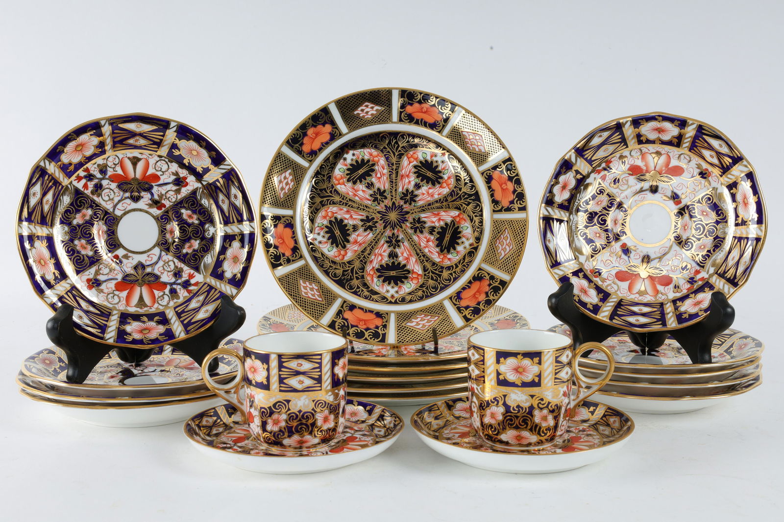 Antique English Royal Crown Derby Imari Dishes (1 of 6)