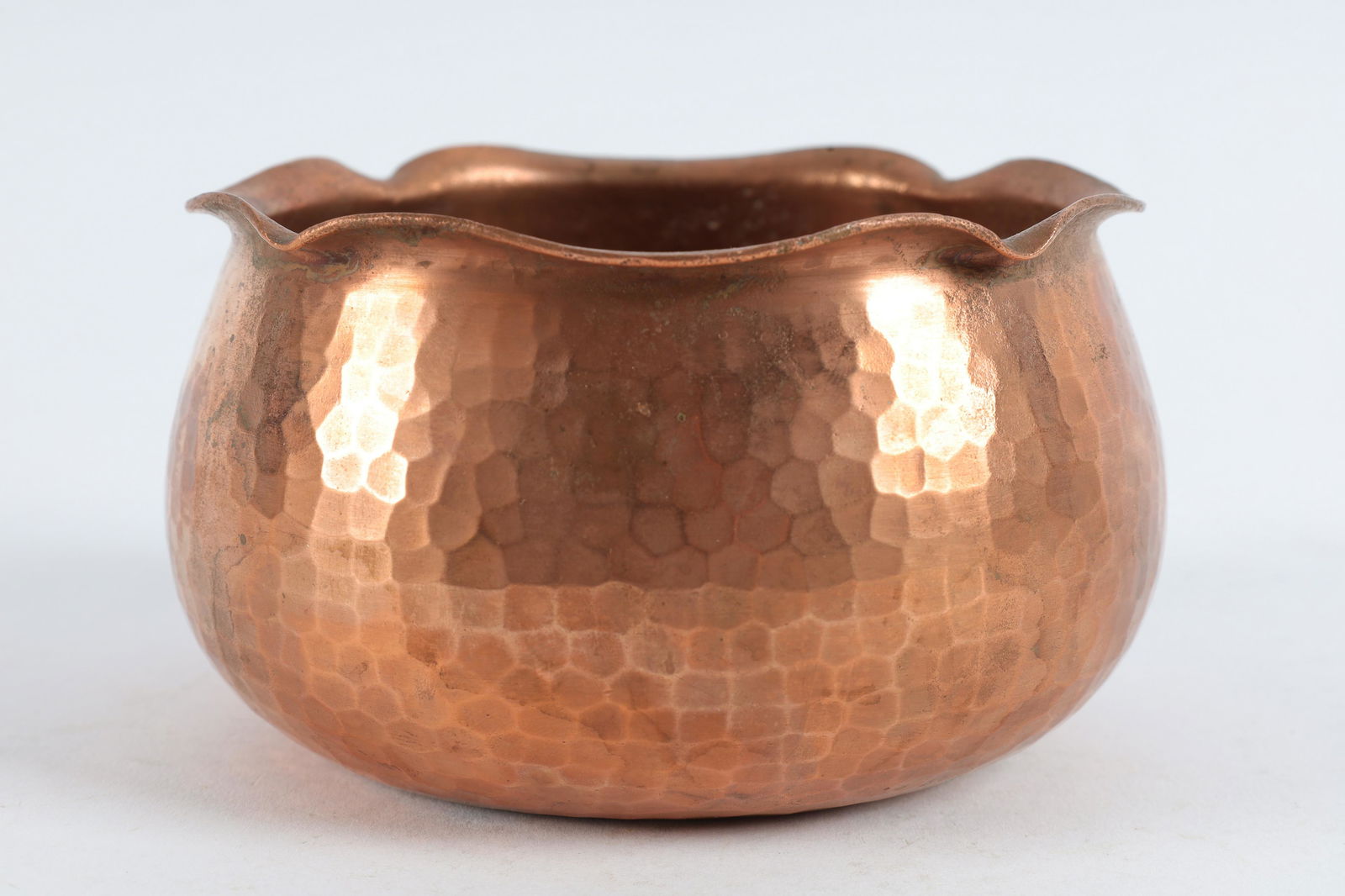 Arts and Crafts Hammered Roycroft Copper Bowl (1 of 7)