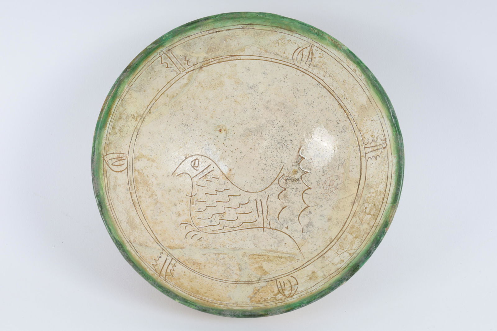 Antique Byzantine Middle Eastern Sgraffito Bowl: Antique Byzantine Middle Eastern Sgraffito Bowl. Measures 7 inches diameter x 3 H.