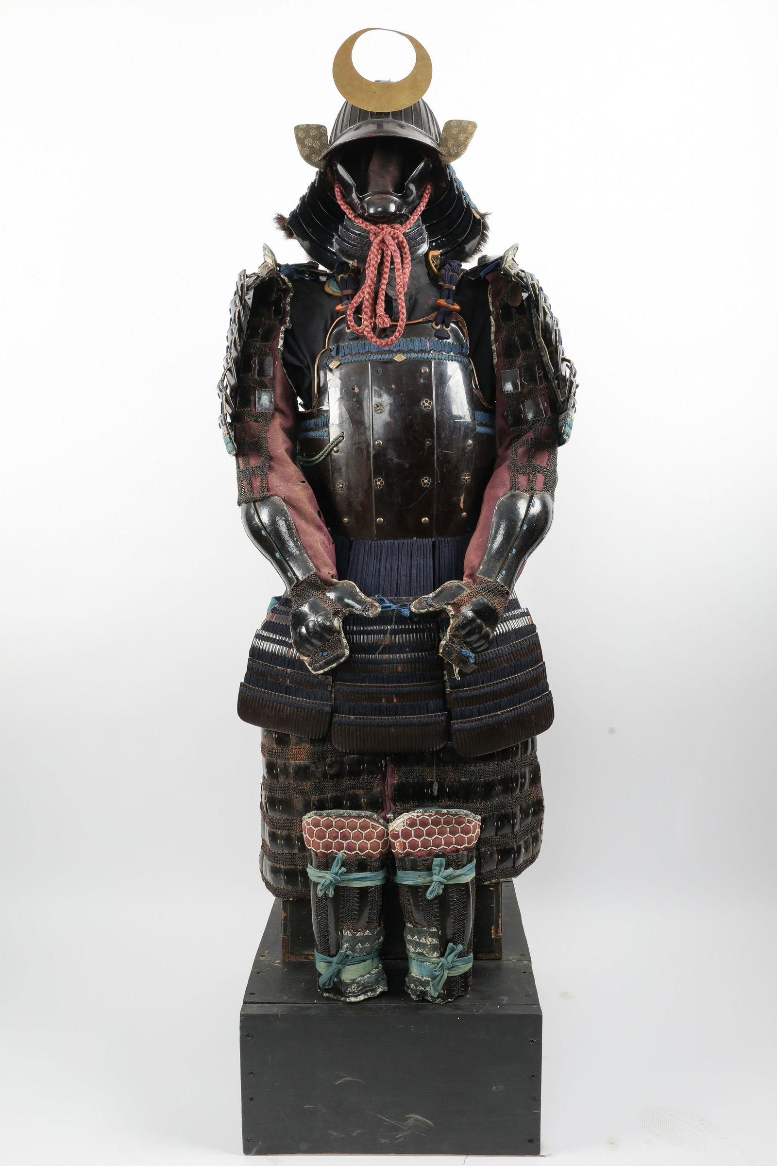 Japanese Momoyama Large Iron Samurai Armor (1 of 20)