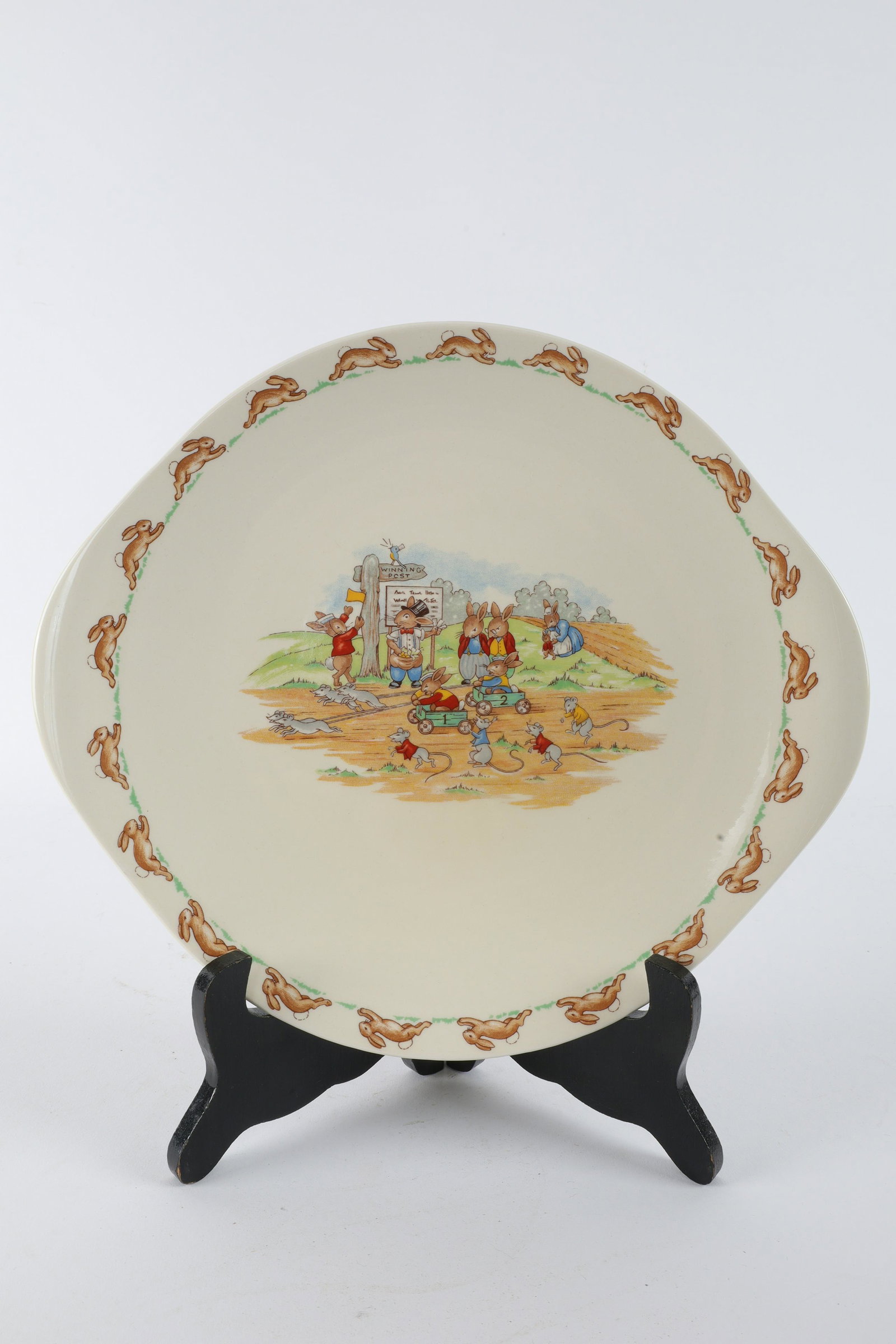Bunnykins Walter Hayward Winning Post Cake Plate (1 of 6)