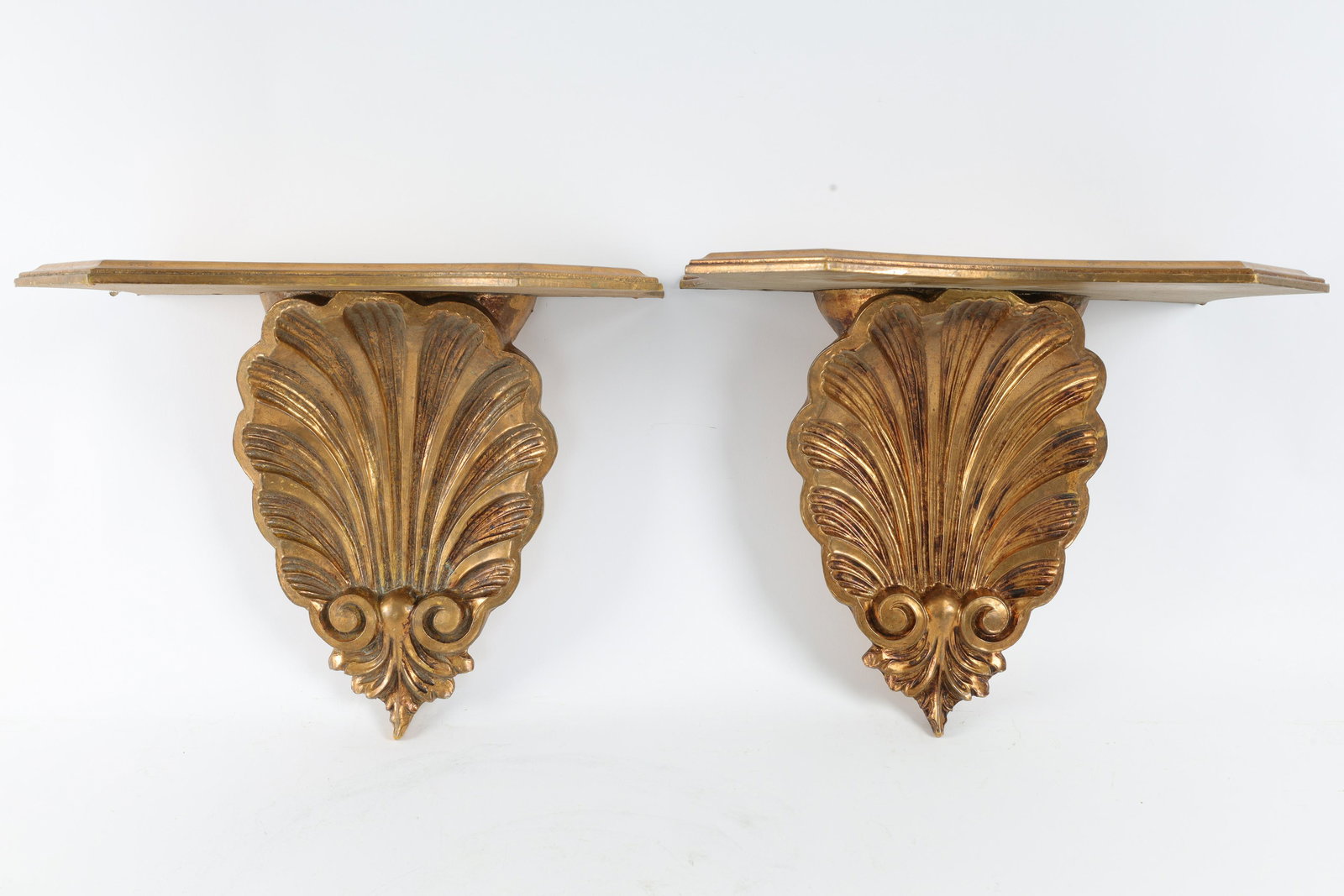 Pair of Florentine Giltwood Large Wall Shelves (1 of 6)