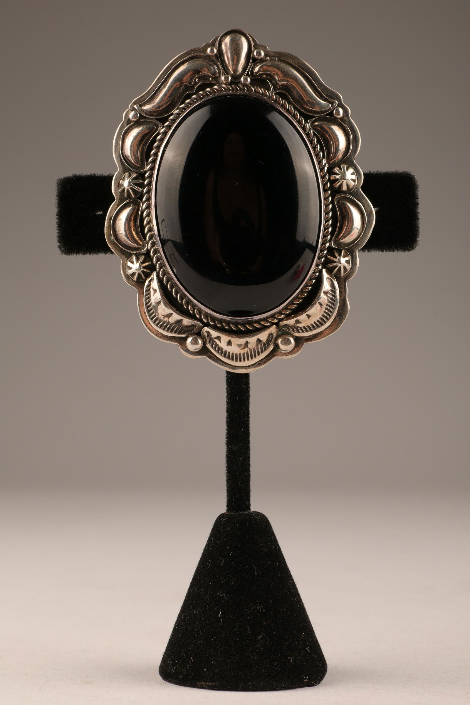 Lester James Navajo Sterling Jet Pendant Brooch (1 of 5)