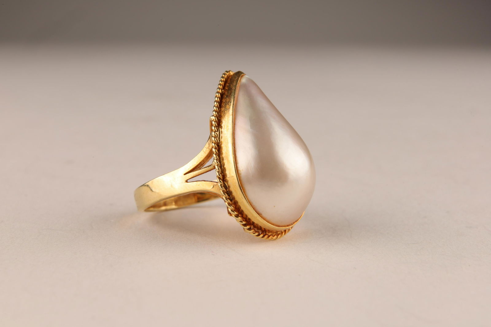 14K Yellow Gold Pear Shaped Mabe Pearl Ladies Ring (1 of 8)