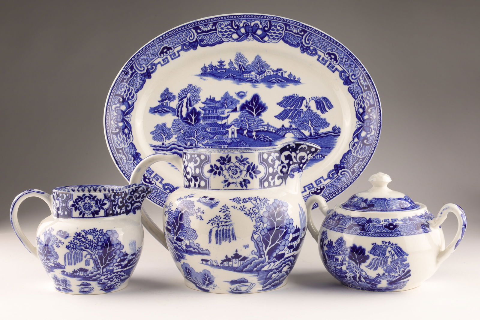 Antique Green and Co Ming Gresley England Pottery (1 of 7)