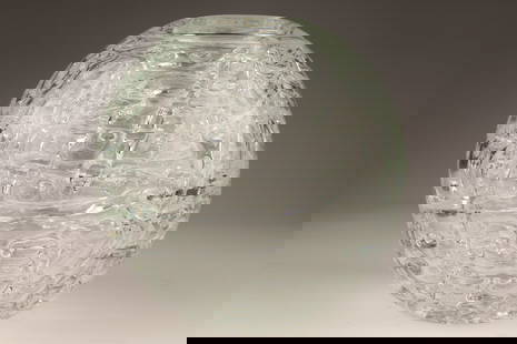 MCM Frantisek Vizner Beranek Skrdlovice Ice Vase: Mid Century Modernist Frantizek Vizner (1936-2011) for Beranek Skrdlovice Czechoslovakia art glass handblown globular shaped vase the inside set with a cased freeform bubble motif resembling ice, circ