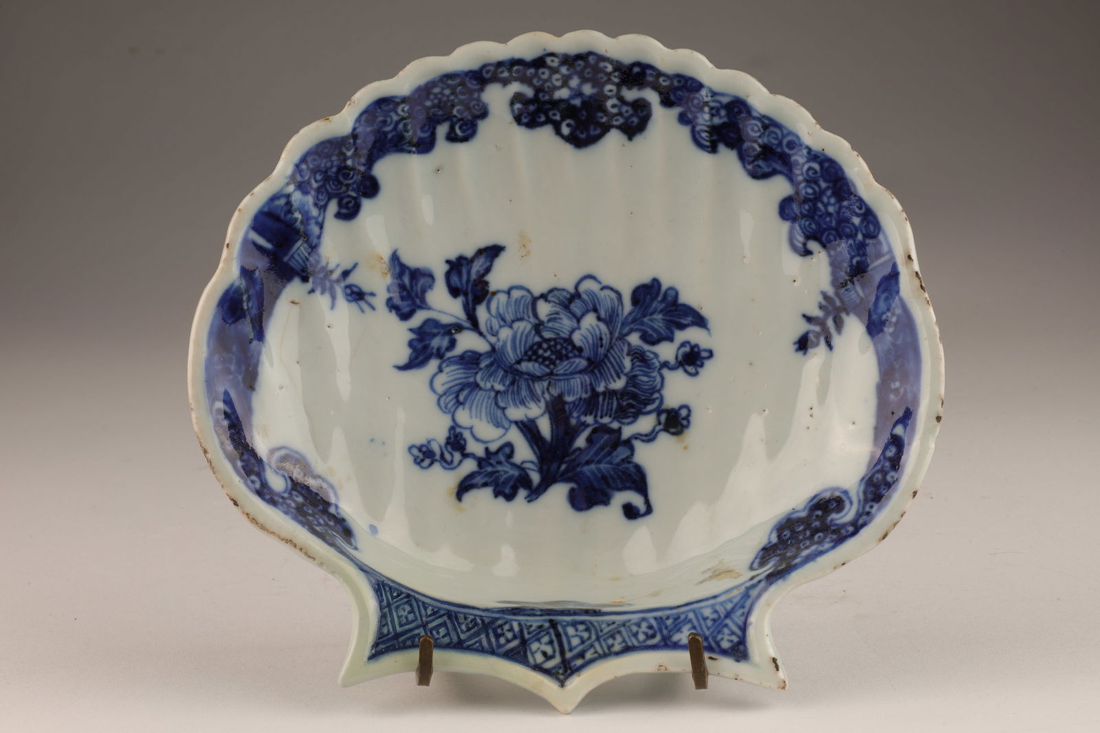 Antique Chinese Blue and White Shell Form Dish (1 of 7)