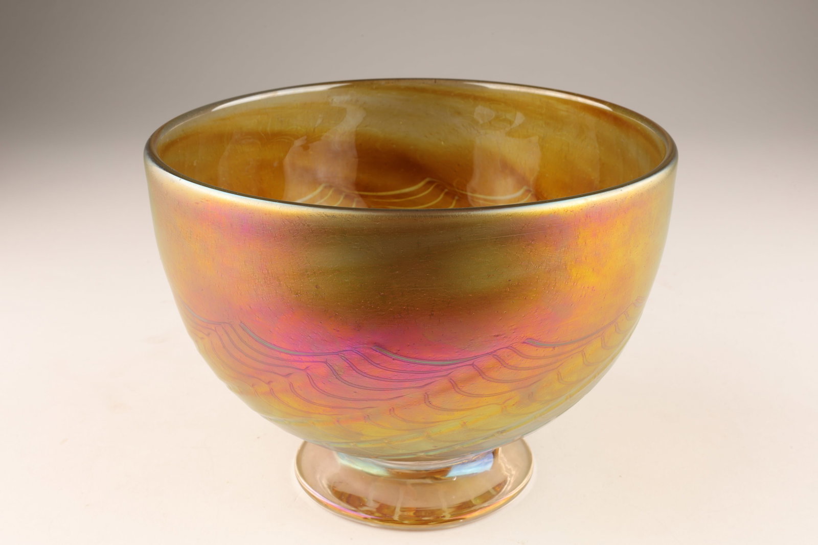 Signed Robert Held Aurene Art Glass Bowl: Signed Robert Held Aurene Art Glass Bowl. Signed and with original sticker. 7.25 inches diameter x 5.25 H.