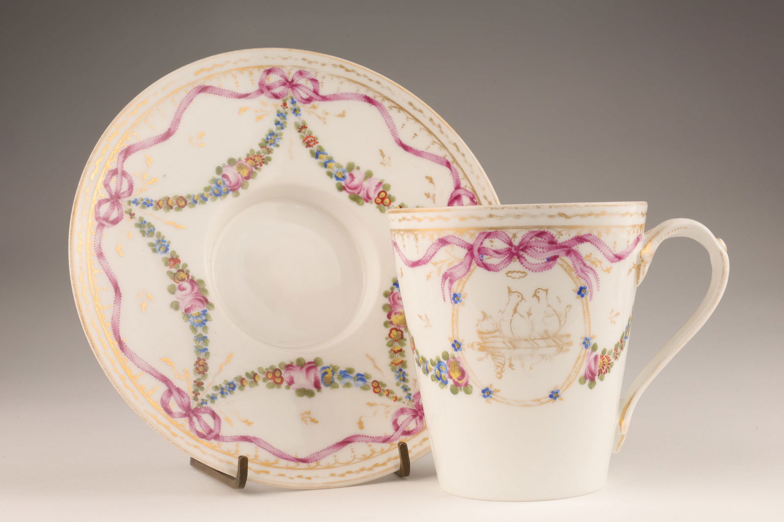 18th C French Marie Antoinette Teacup Saucer (1 of 8)