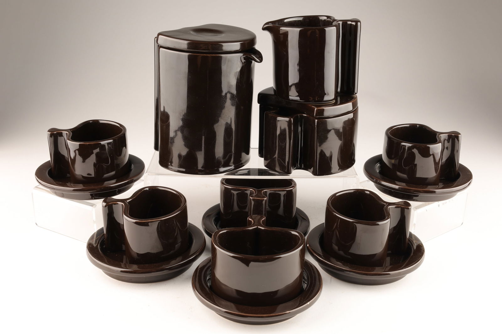 Modernist Italian Ceramic Tea Service for 6 (1 of 8)