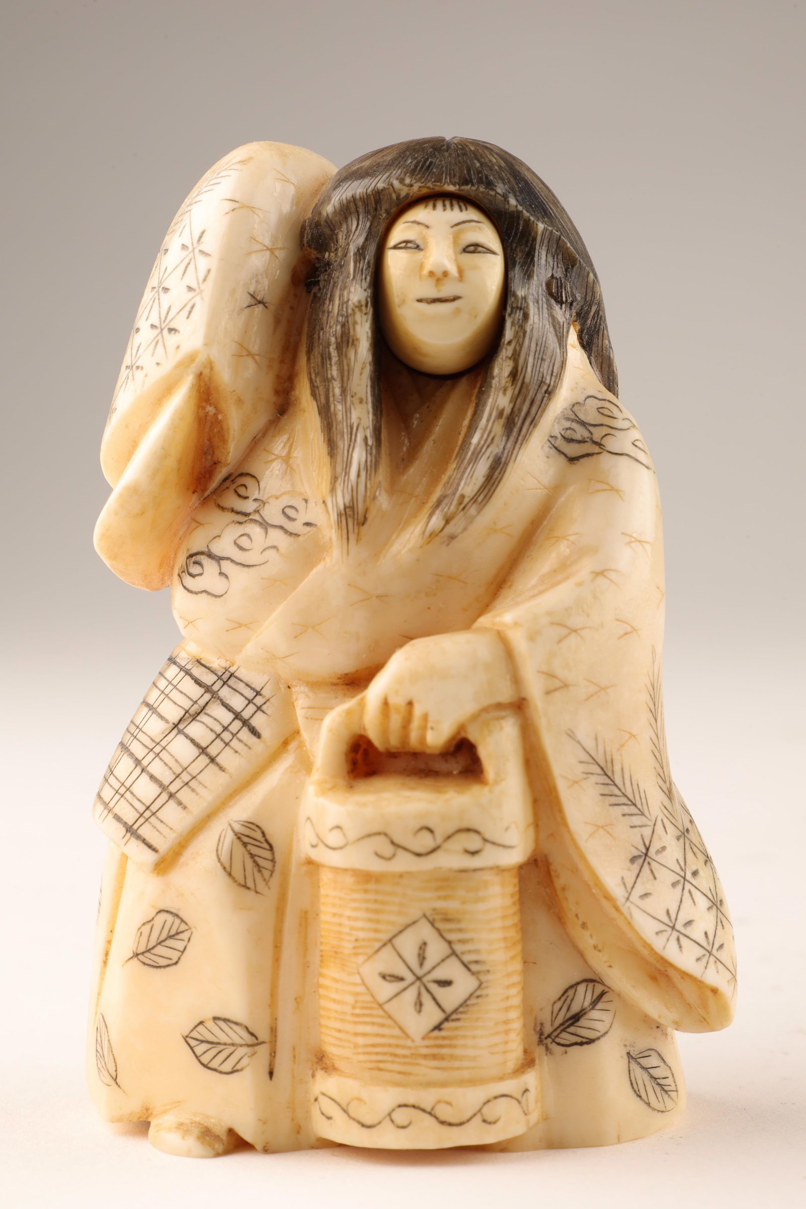 Signed Japanese Okimono Noh Actor Changing Face: Signed Japanese Okimono Noh Actor Carrying Lantern with Changing Face. 3.25 inches H x 2 W x 1.25 deep. This item cannot be exported from Canada.