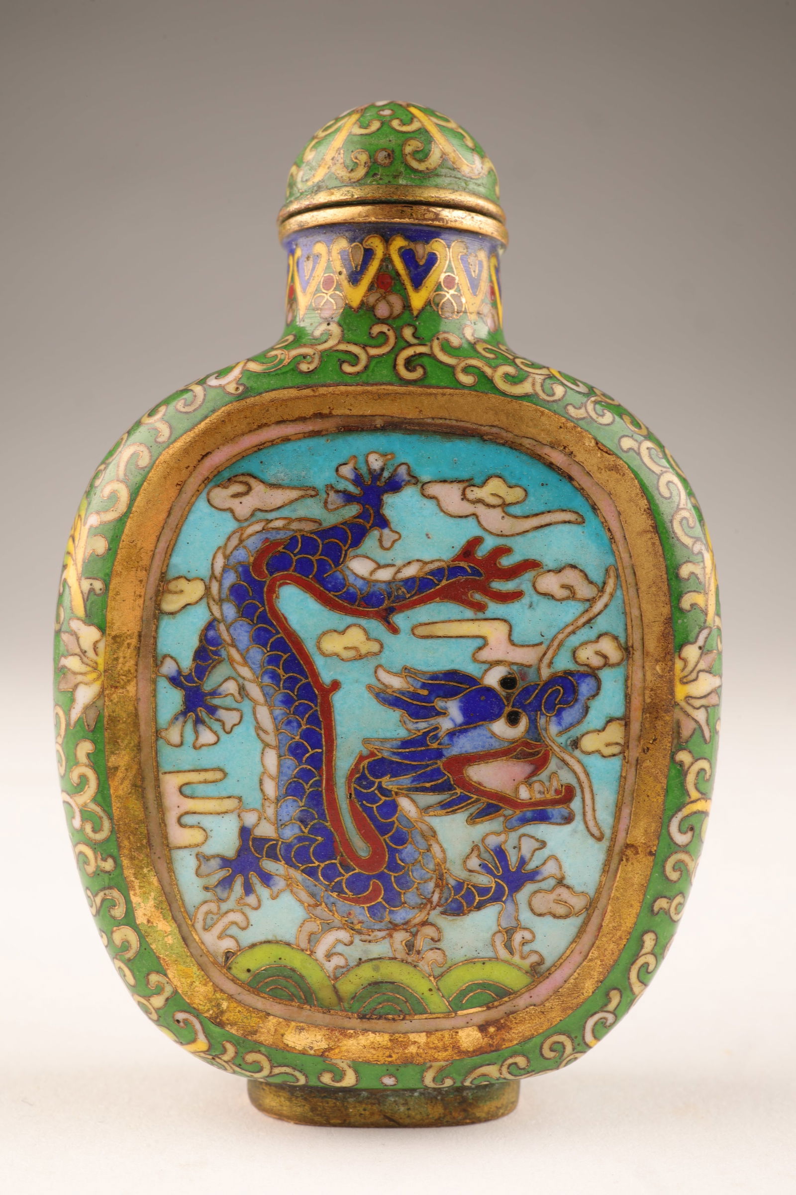 Chinese Cloisonne Enamel Dragon Snuff Bottle (1 of 10)