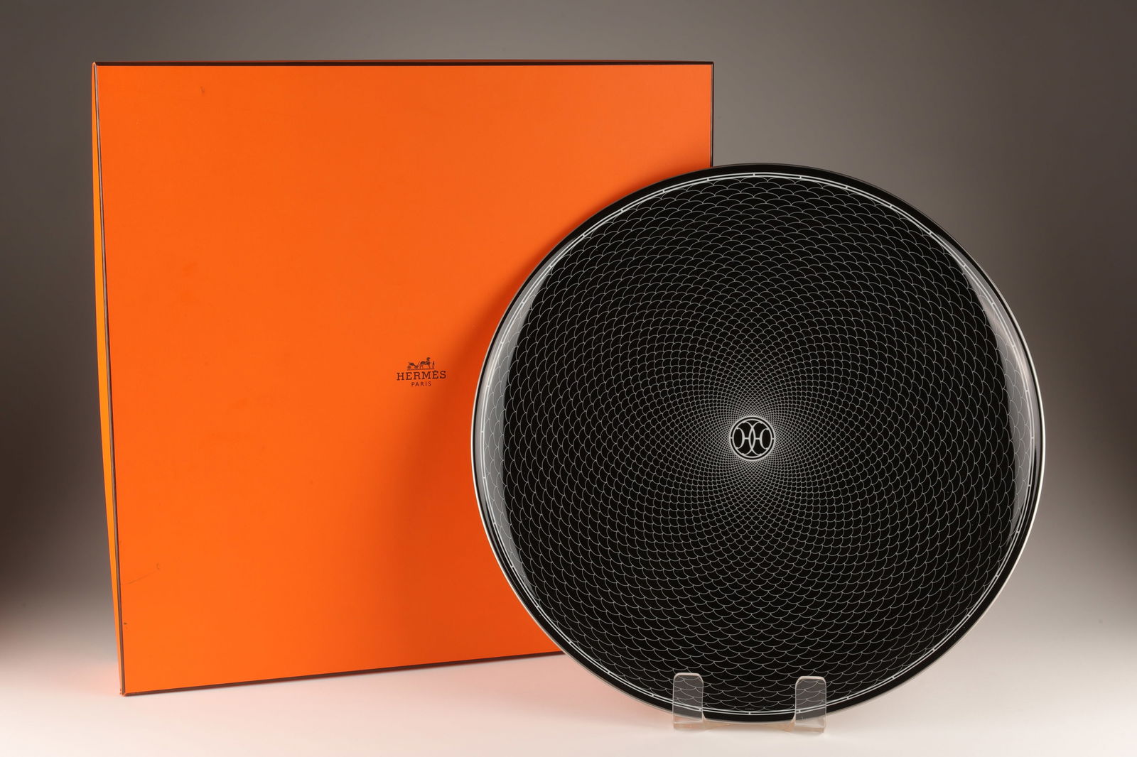 Hermes H Deco Large Porcelain Round Black Platter (1 of 11)