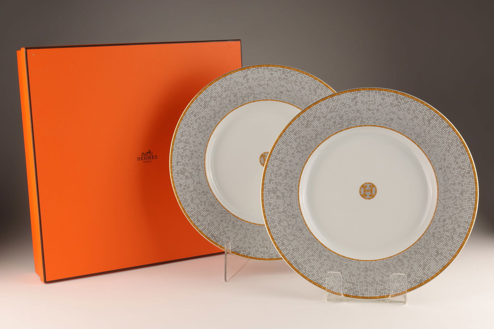 Pair Hermes Mosaique Au 24 Or Presentation Plates (1 of 10)