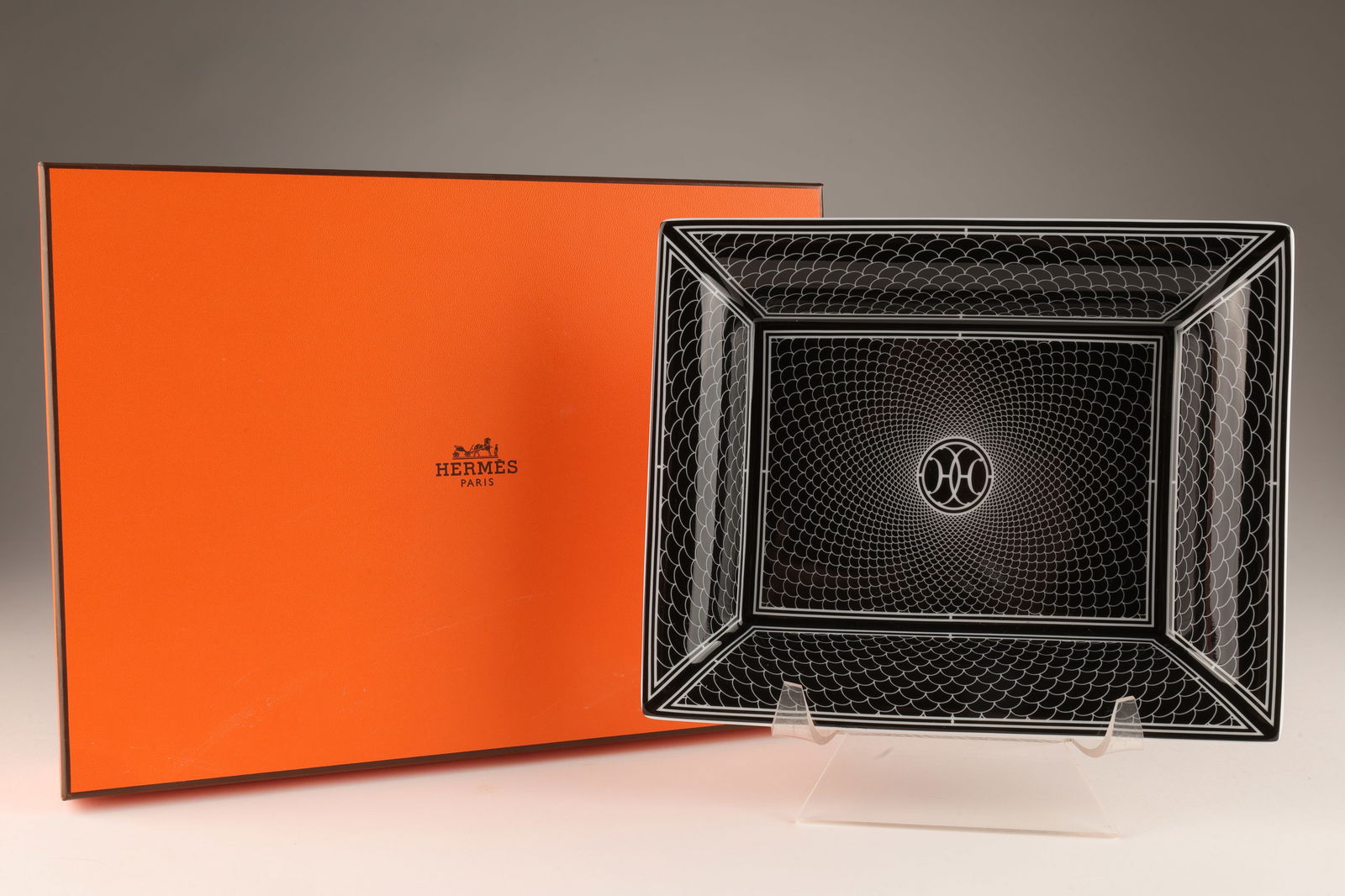 Hermes Porcelain H Deco Vide Poche / Change Tray (1 of 7)