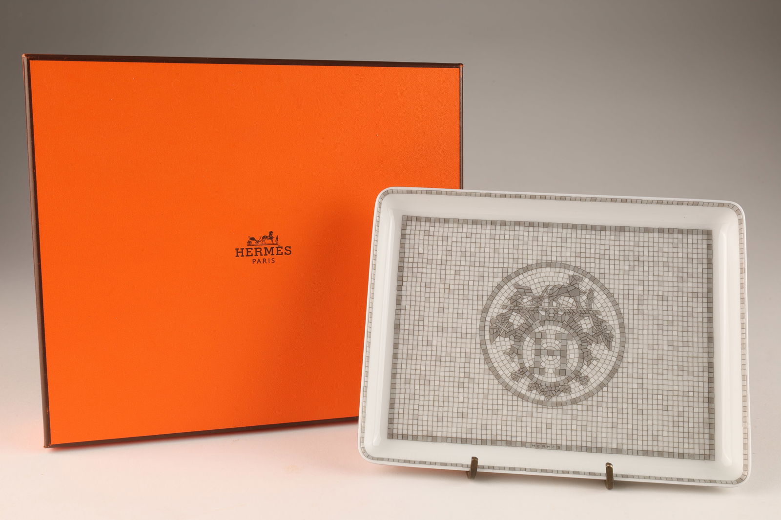 Hermes Mosaique Au 24 Platinum Sushi / Small Plate: Hermes Porcelain Mosaique Au 24 Platinum Sushi / Small Plate. New in box, made in France. Plate measures 4.75 inches x 6.25 L, box measures 6.5 x 7.5 x 1.75 inches H. Benoit Pierre Emery's design and