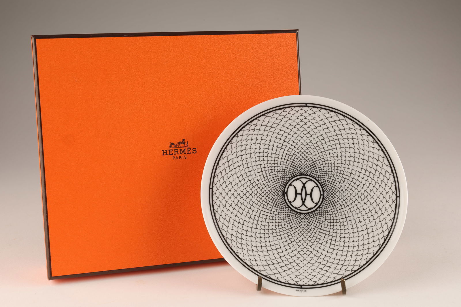 Hermes H Deco Bread And Butter Plate No. 1 (1 of 8)