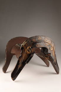 Antique Japanese Samurai Gold Lacquer Saddle Kura: Japanese Samurai Saddle (Kura) decorated with cranes gold leafs on black Japanese lacquer. Signed and dated underneath Shouhou 2 (1645) second month, lucky day, Early Edo period, 1645. 15 L x 16 W x 1