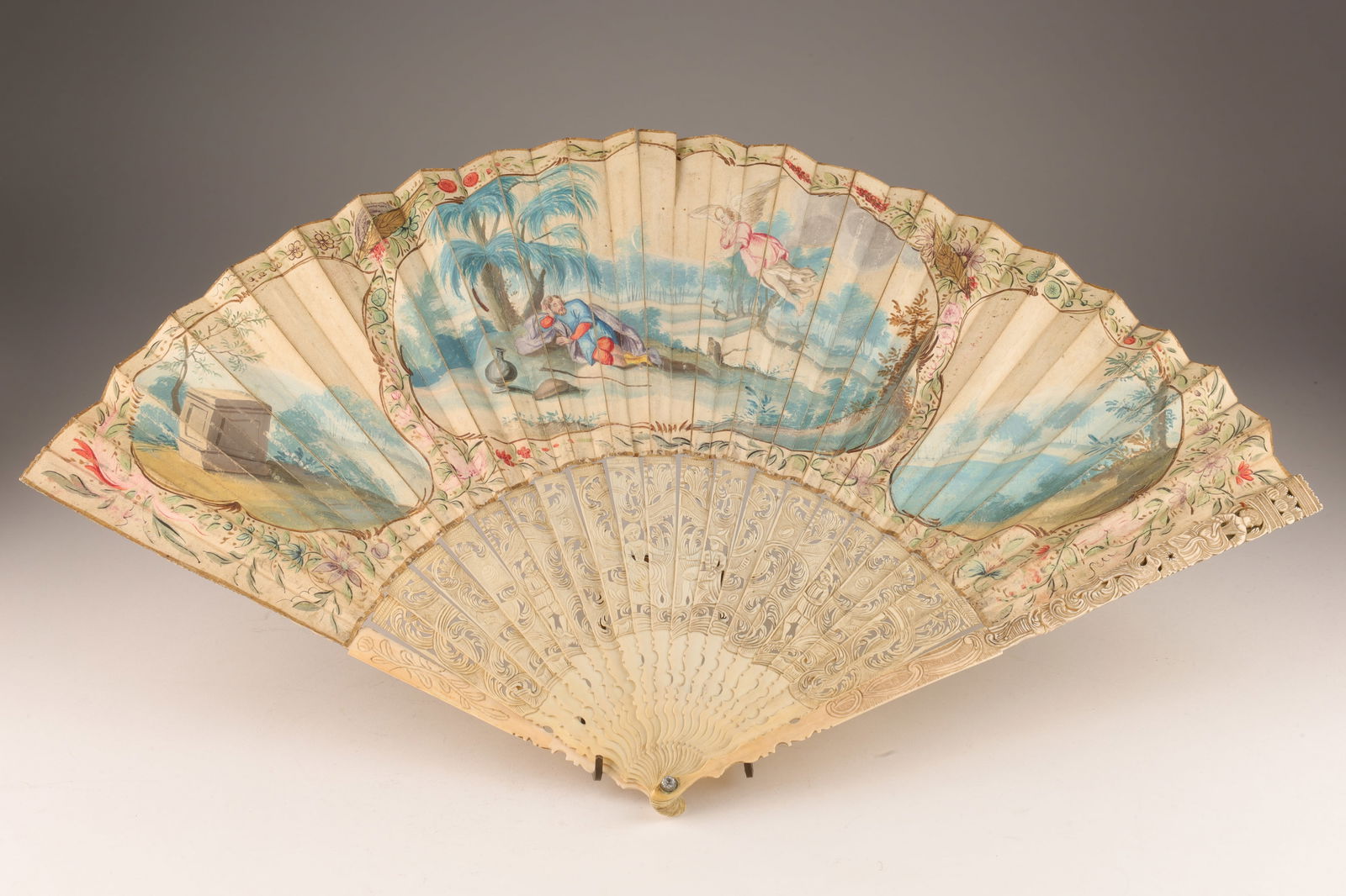 18th C French Carved Pleated Cabriolet Hand Fan (1 of 13)