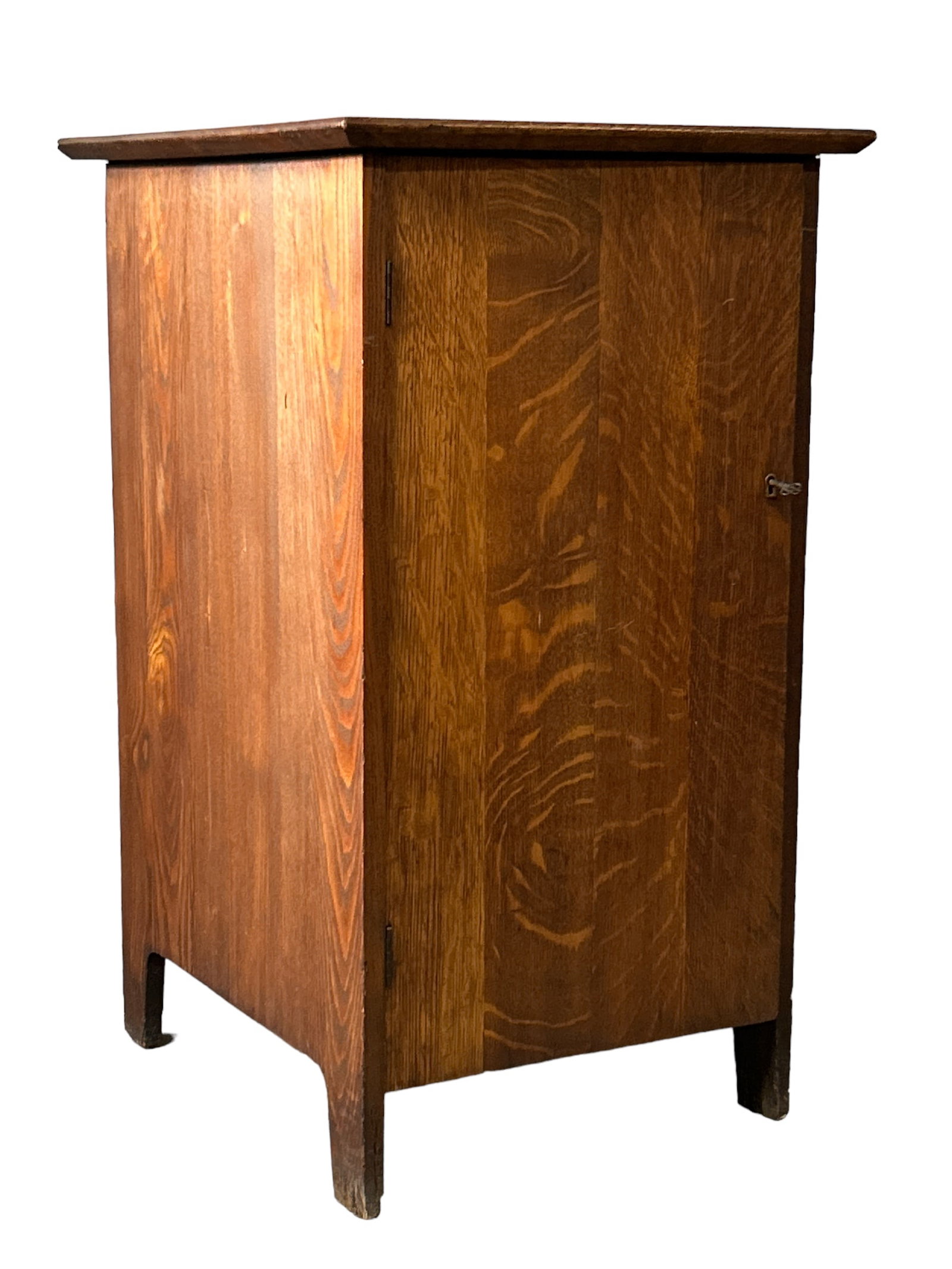 Small Arts and Crafts Oak Cabinet: Small Arts and Crafts Oak Cabinet. Some scratches. 33 inches H x 22 deep x 19 W.