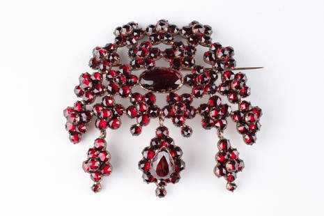 Antique Bohemian Garnet and 9K Gold Brooch: Antique Victorian Bohemian Czech Garnet and 9K Rose Gold Brooch. Acid tested. 30 grams total weight, 3 inches L x 3 H.