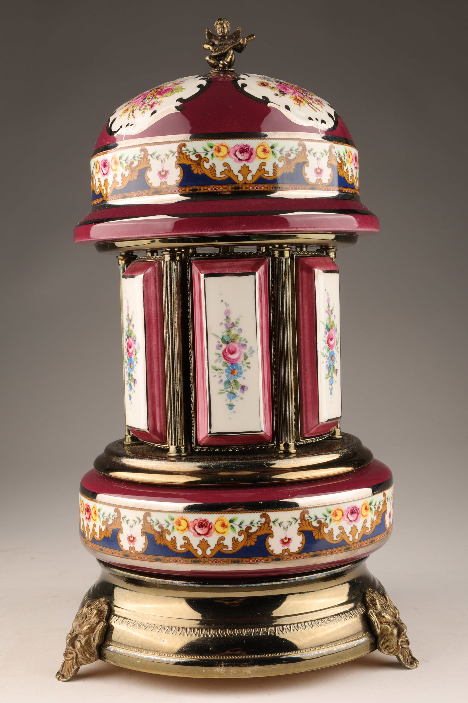 Vintage Reuge Music Box Carousel / Made in Italy: Vintage Reuge Music Box Cigarette / Lipstick Carousel, Made in Italy. 13 inches H x 6 diameter. Working.
