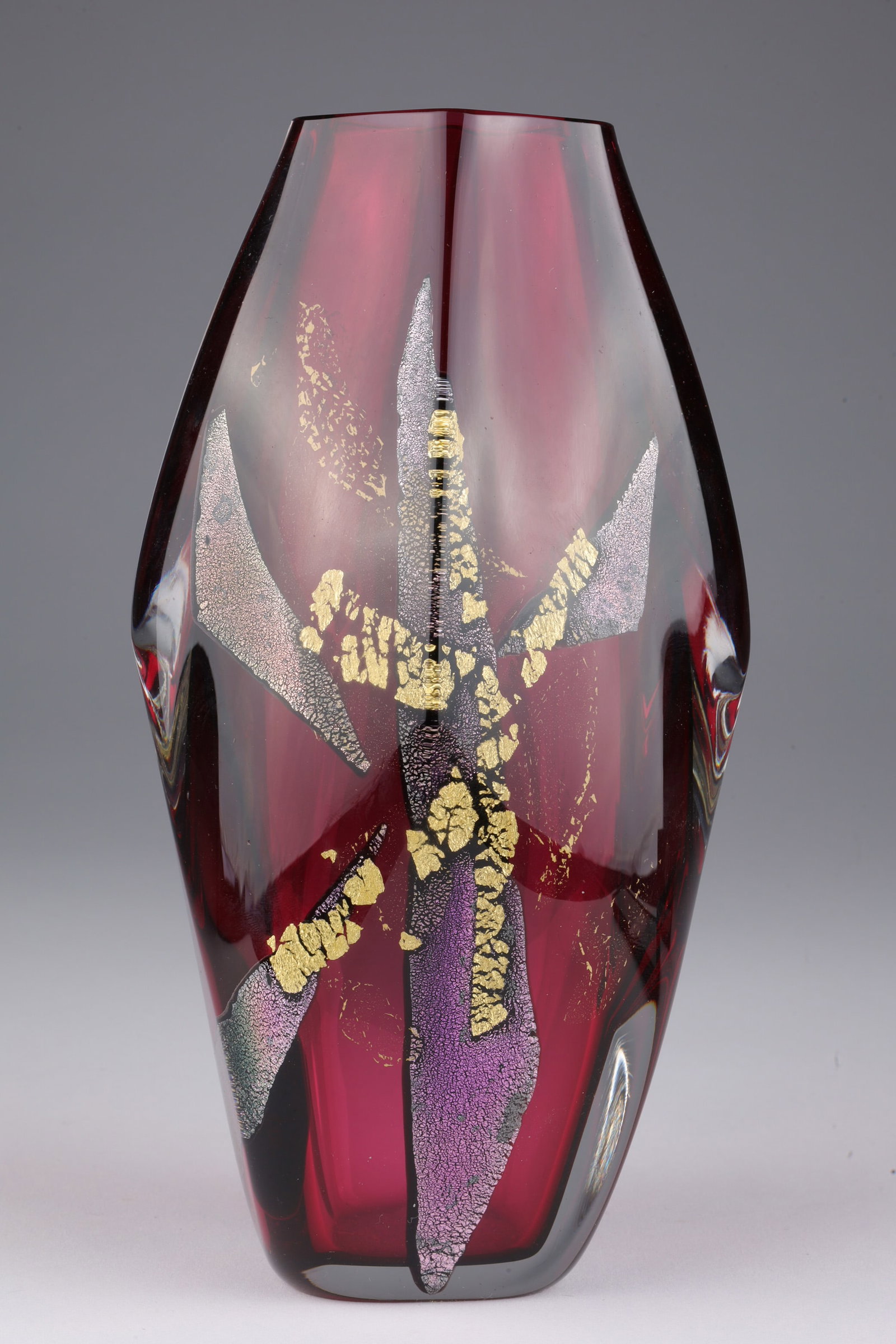 Vintage Signed Eric Brakken Studio Art Glass Vase: Vintage Signed Eric Brakken dichroic and gold foil glass vase for Glasshouse Studio. 7 inches H x 4 W.