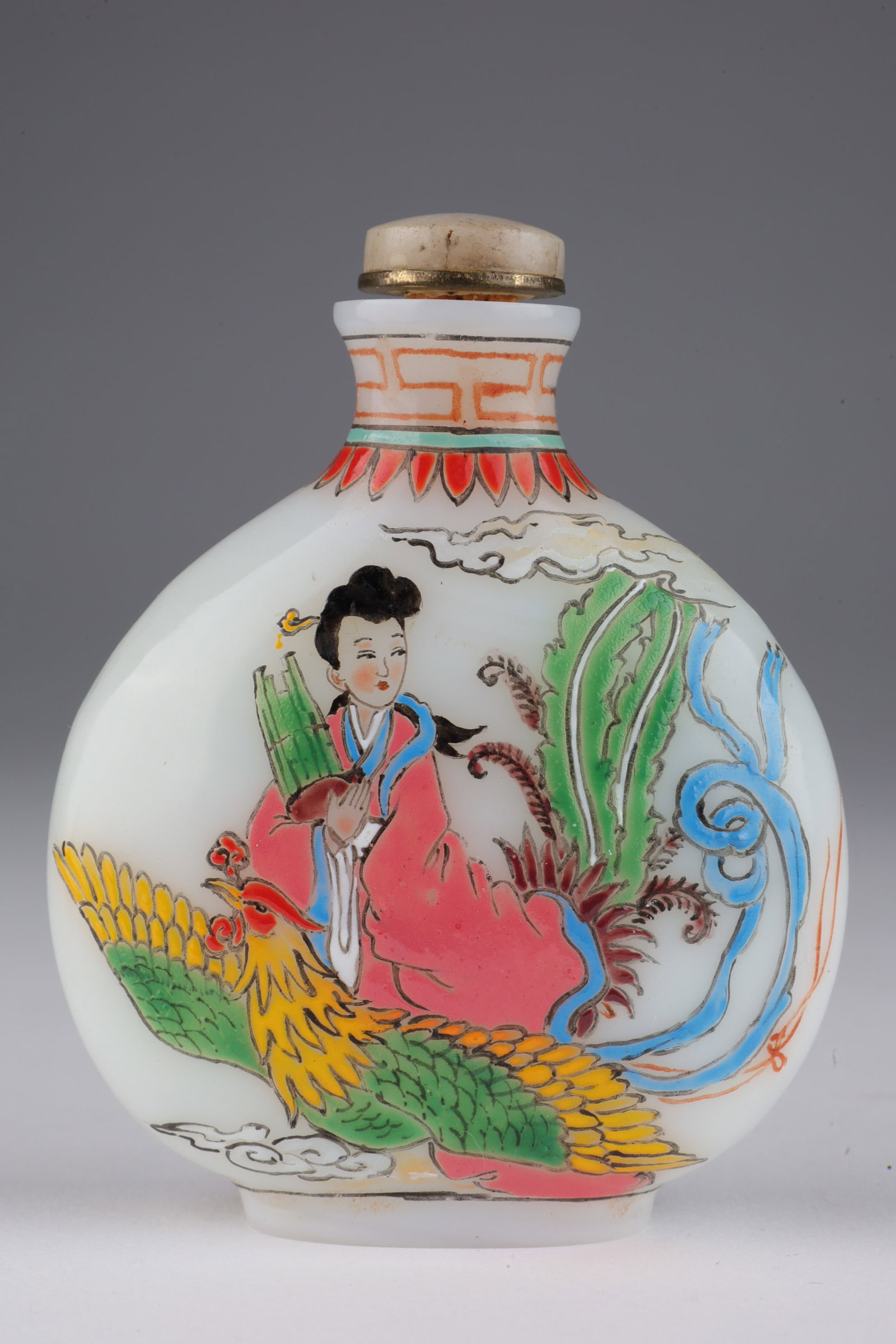 Signed Chinese Glass Enamel Painted Snuff Bottle: Signed Chinese Glass Enamel Hand Painted Snuff Bottle. 3 inches H