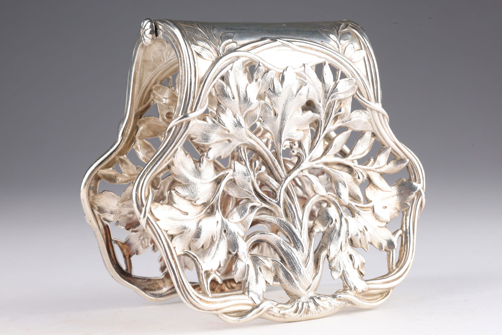 French Alphonse Debain Sterling Asparagus Tongs: Rare French solid silver 950 grade asparagus tongs or lifter, also known as a main pince in french, the sides with an elaborate foliate openwork design, showing French hallmarks head of Minerva, and m