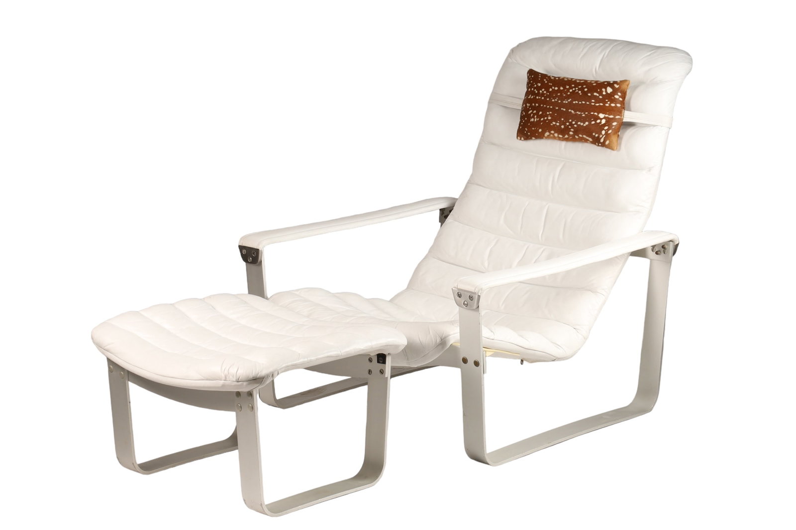 White Pulkka Lounge Chair Ilmari Lappalainen Asko: White Leather Pulkka Lounge Chair by Ilmari Lappalainen for Asko, Finland 1960s with Original Ottoman and deer hide pillow on Aluminum frame. Chair measures 30 inches W x 38 deep x 28 H, ottoman measu