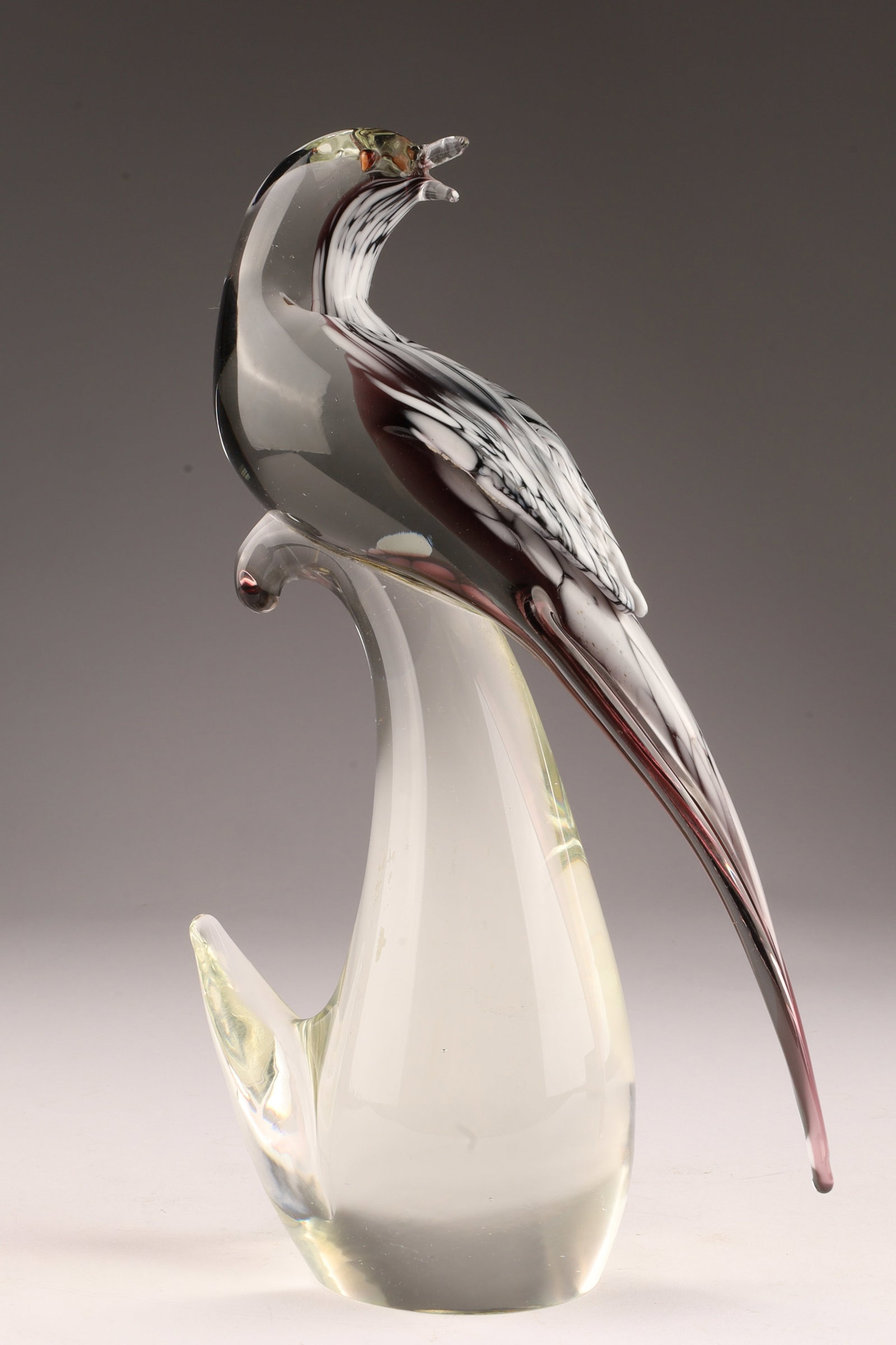 Murano Formia Diamond Dove Glass Sculpture: Murano Formia Diamond Dove Glass Sculpture Signed on base. 9.5 inches H x 5 W.