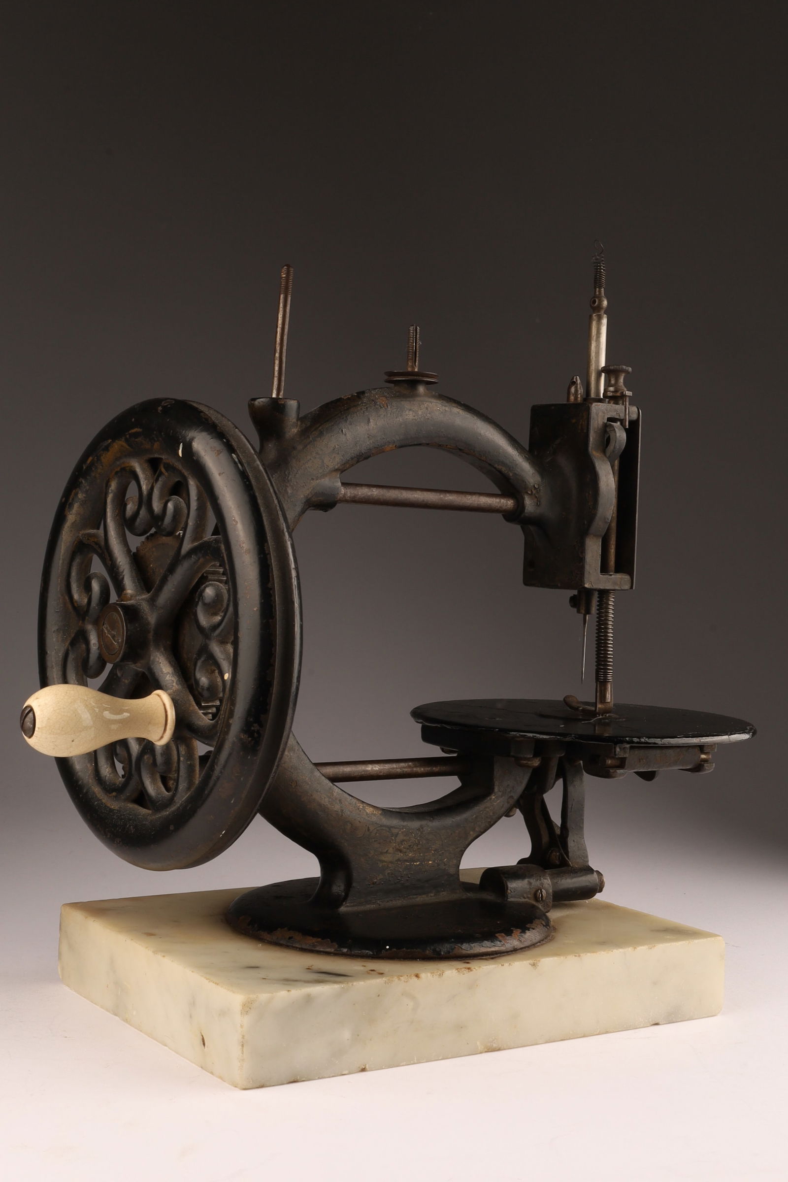 Antique Little Wanzer Utilizer Sewing Machine (1 of 6)