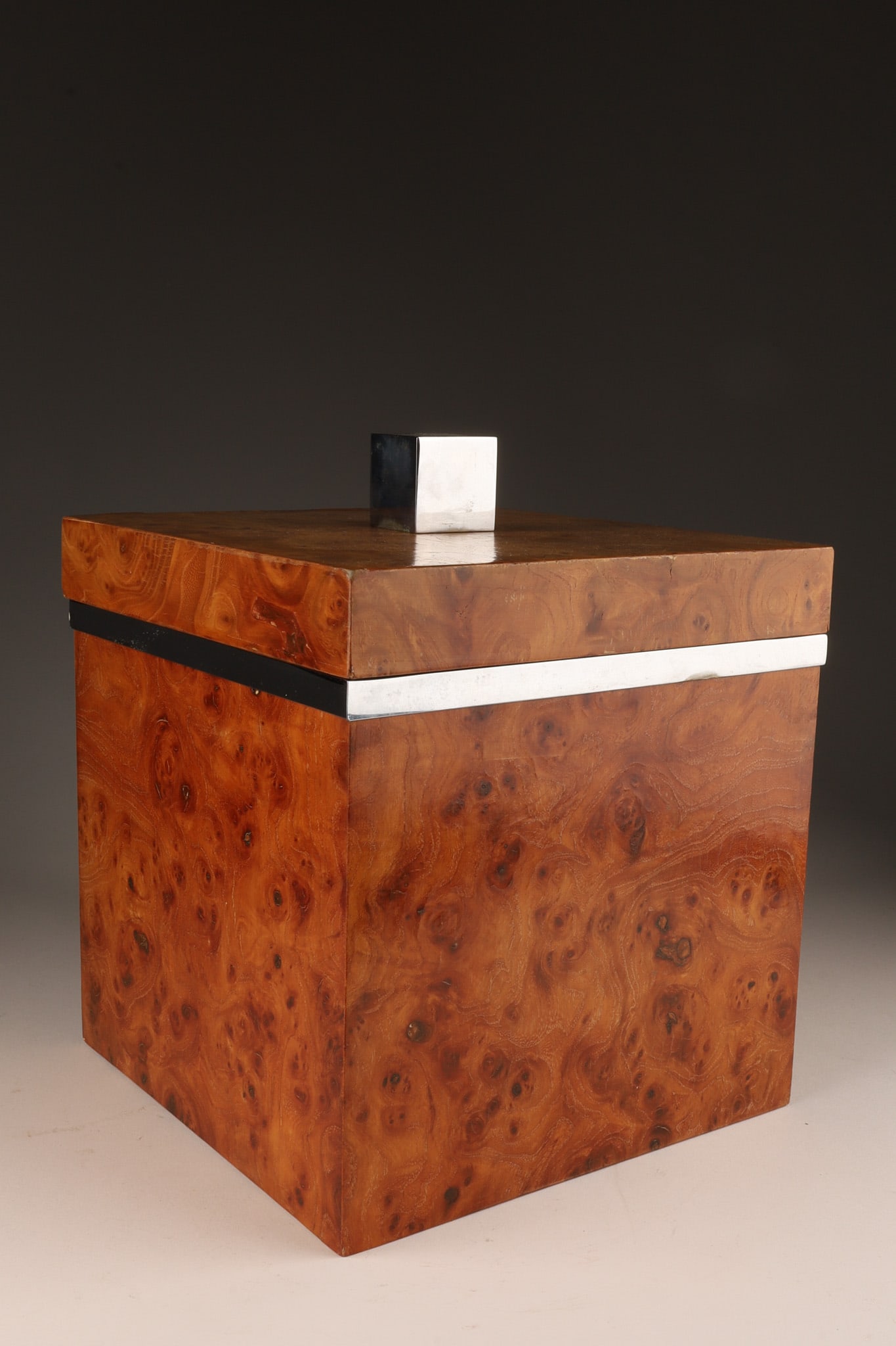 Mid Century Italian Burl Wood Chrome Ice Bucket: Mid Century Italian Burl Wood and Chrome Ice Bucket, Romeo Rega Style. 10 inches H x 8.25 W x 8.25 deep. With plastic interior. Professional restoration to rim.