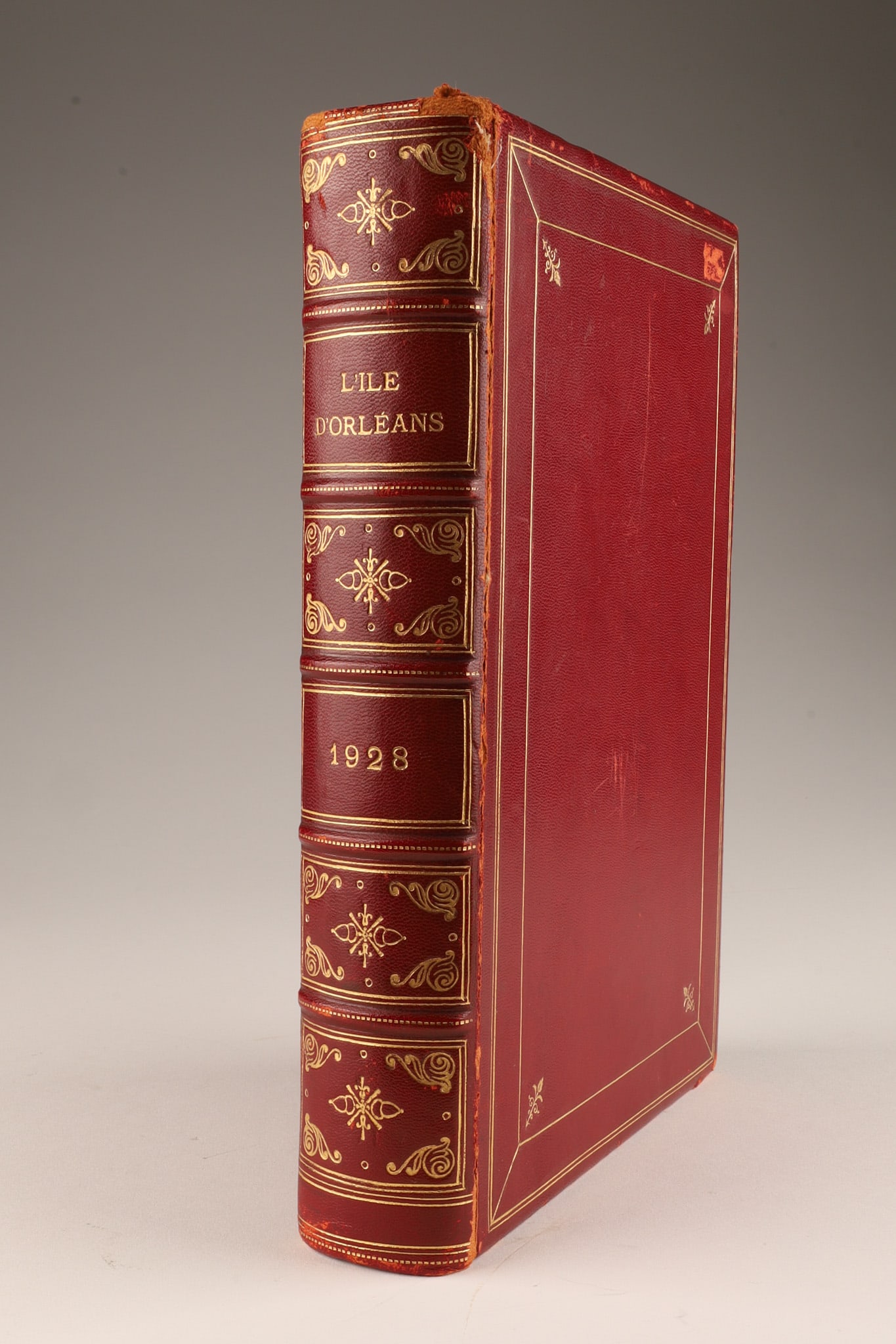 1928 L'Ile D'Orleans Illustrated Hardcover Book (1 of 7)