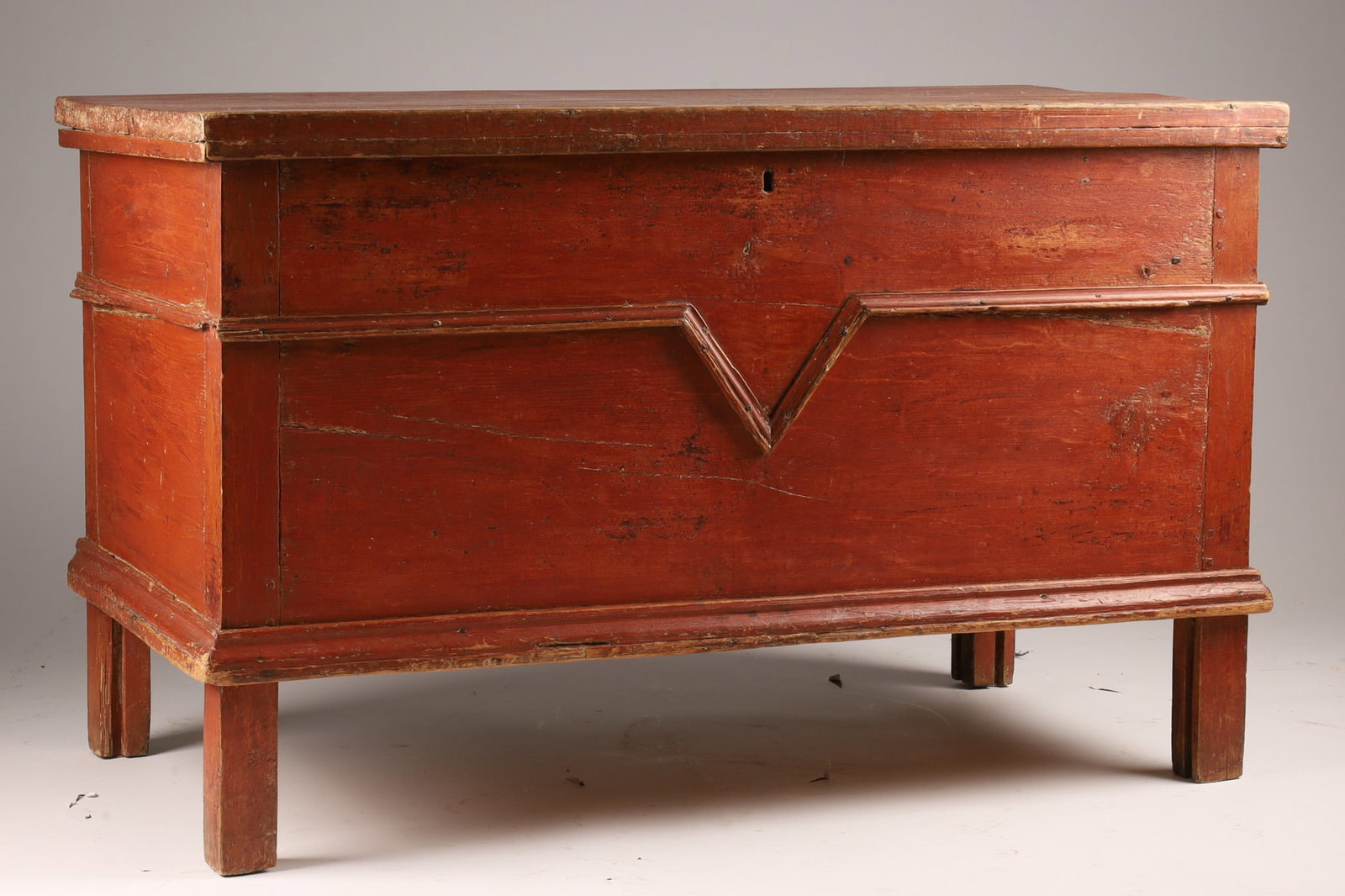 Antique Quebec Old Paint Pine V Blanket Chest (1 of 9)